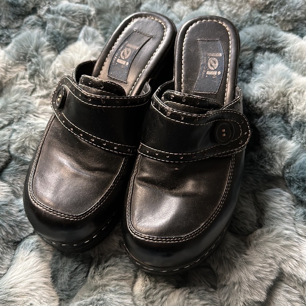 90s LEI Clogs Size 8 (best fits 7.5)